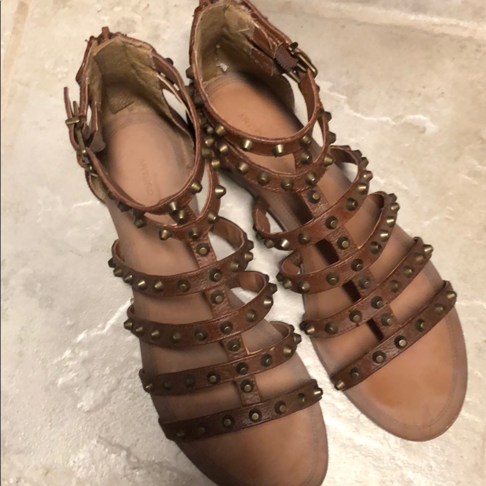 Sandals - Picture 3 of 3